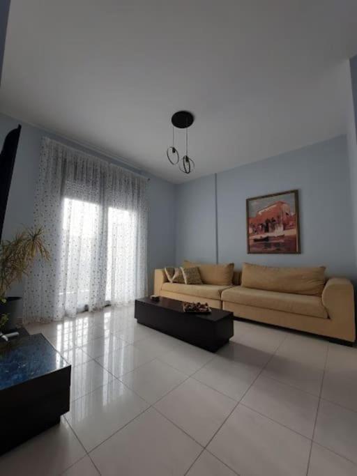 Two Bedroom Modern Apartment Komotini Exterior foto