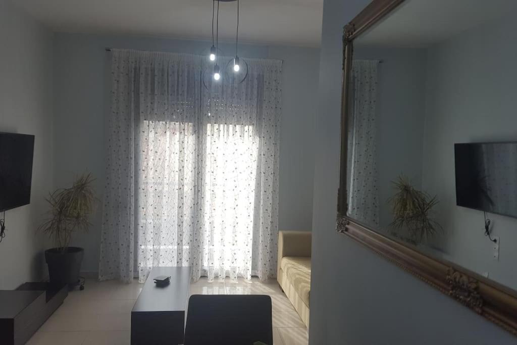 Two Bedroom Modern Apartment Komotini Exterior foto